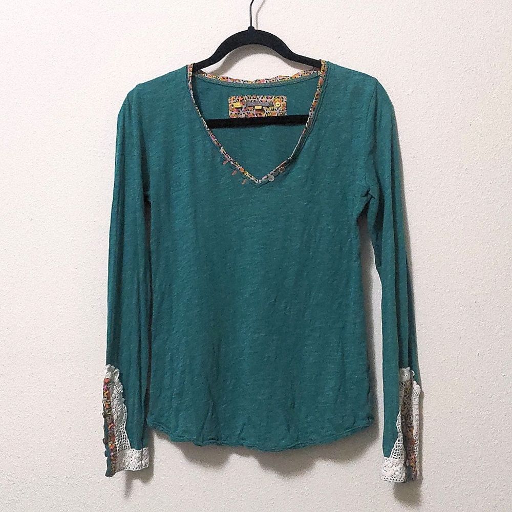 Anthropologie Little Yellow Button Green Long sleeve